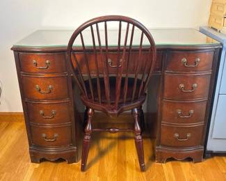247 bassettfurniturevintagewoodenkneehol