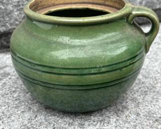447 vintagegreenpotterycrockstylepot
