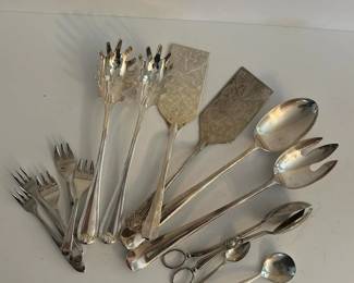 376 mixedsilverplateservingutensilswith