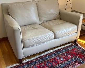 028 bradingtonyoungleatherloveseat