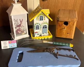 371 decorativebirdhousesandlanternkneep