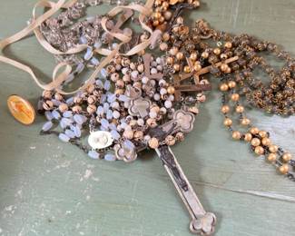 403 vintagerosarylotwithmedallions