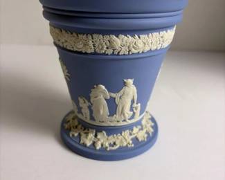 158 wedgwoodbluejasperwareflowerpotwith