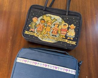 435 twobiblecarryingcaseswithbiblesone