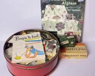 228 largevintagesewingandcraftlotbutto