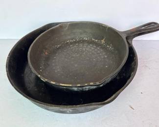 532 pairofvintagecastironskilletfrying