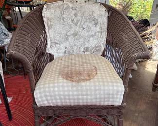 508 wickerrockingchairwithfloralandche