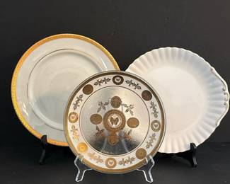 190 trioofdecorativedinnerplates