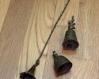 073 trioofvintagebrasshandbells