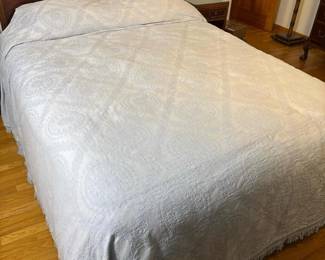 283 queensizelightbluechenillebedspread