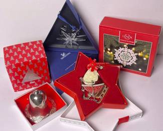 240 christmasornamentslotswarovski2005s