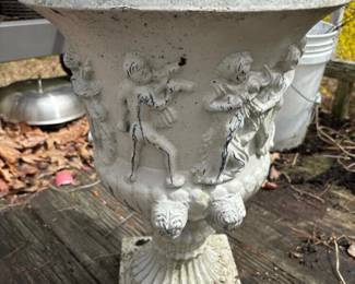 496 classicalcaststoneurnplanterwithne