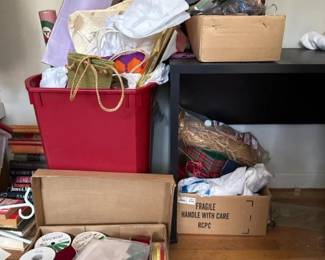 412 bulkgiftwrappinglotholidayassorted