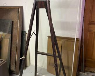 307 woodeneasel