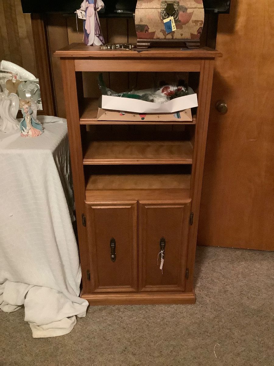 Solid cabinet wood 22x16x48….25.00