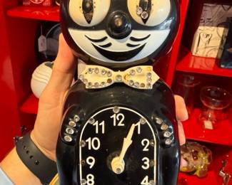Vintage Kitty Clock