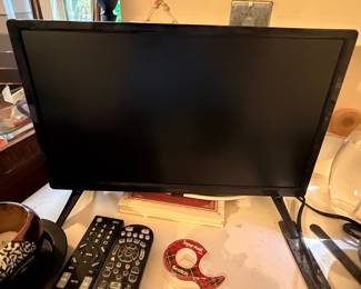 Insignia 24-inch HD 720p LED TV