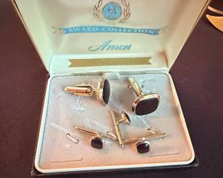 Anson "Award Collection" Cufflinks and Stud Set