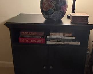 Black Lacquer Pedestal Side Table with Floral Ginger Jar and Books