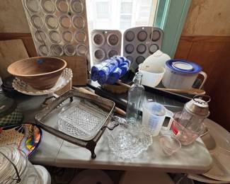 Modern and vitage kitchenware