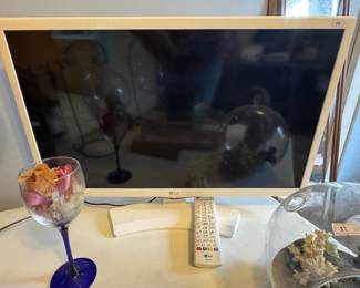 Working LG TV monitor.