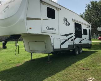 Forest River cherokee 5th wheel 2007