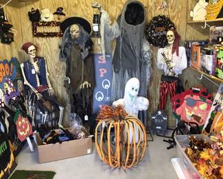 Ghosts and Ghouls and lots of Halloween!!!!