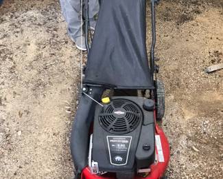 Snapper push mower Runs good