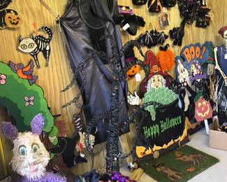Entire Storage room of Halloween/Thanksgiving