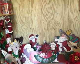 Many small and large wood yard arts - Christmas, Thanksgiving etc