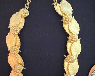 Vintage Gold-Tone Rose and Leaf Link Necklace
