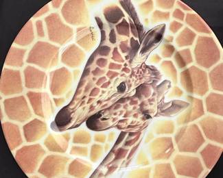 Email de Limoges "A Kiss for Mother" Giraffe Decorative Plate