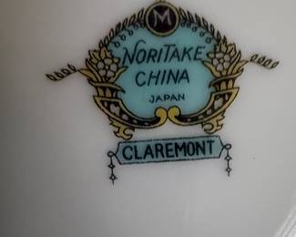 Noritake Claremont Pattern Dinnerware Set