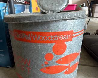Vintage Old Pal/Woodstream Floating Minnow Bucket