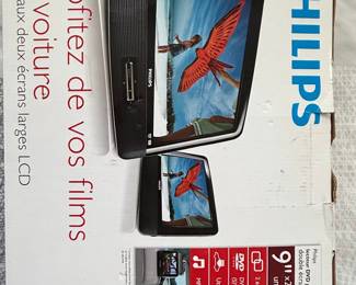 Philips PD9012/37 Dual 9-Inch Widescreen Portable DVD Player