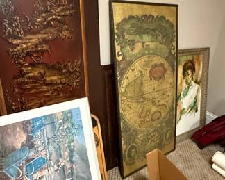 Various Wall Artworks to Choose From