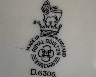 Royal Doulton Charles Dickens Series Ware Plate (D.6306)