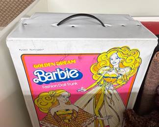 Barbie "Golden Dream" Fashion Doll Trunk