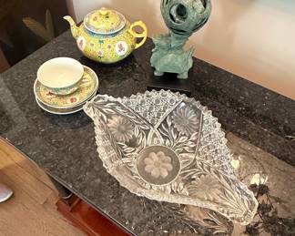 Chinese Export Porcelain Tea Set, Crystal Bowl, and Jade-like Sculpture