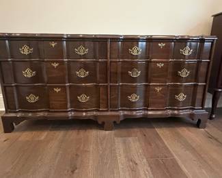 Henredon Georgian Block Front Triple Dresser