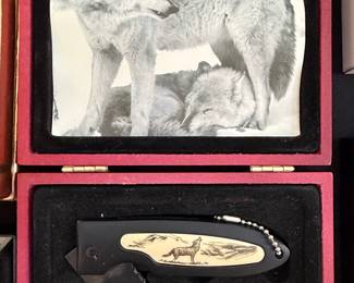 Wolf Wildlife Collector Folding Knife With Gift Box-WL-09W2