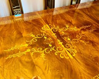 Stunning Italian dining table with inlay design - 12 chairs - table is 1 piece 