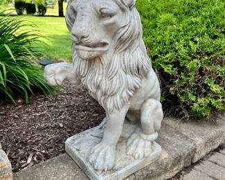 2 concert Lions - 24” tall