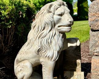 2 concert Lions - 24” tall
