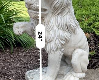 2 concert Lions - 24” tall