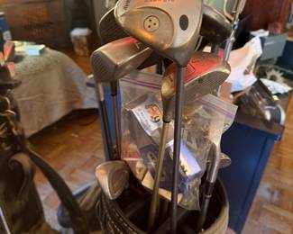 Steel and Graphite Mixed Golf Club Set in Bag