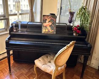 Black Lacquered Wood Upright Console Piano with Fluted Legs
