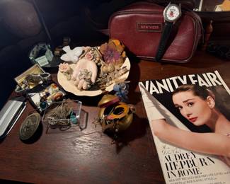 Mixed Materials Vanity Accessories Lot including 2013 Vanity Fair