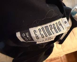 C.J. & Company Black Garment Label, Size 9