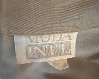 Moda International Woven Garment Label Detail